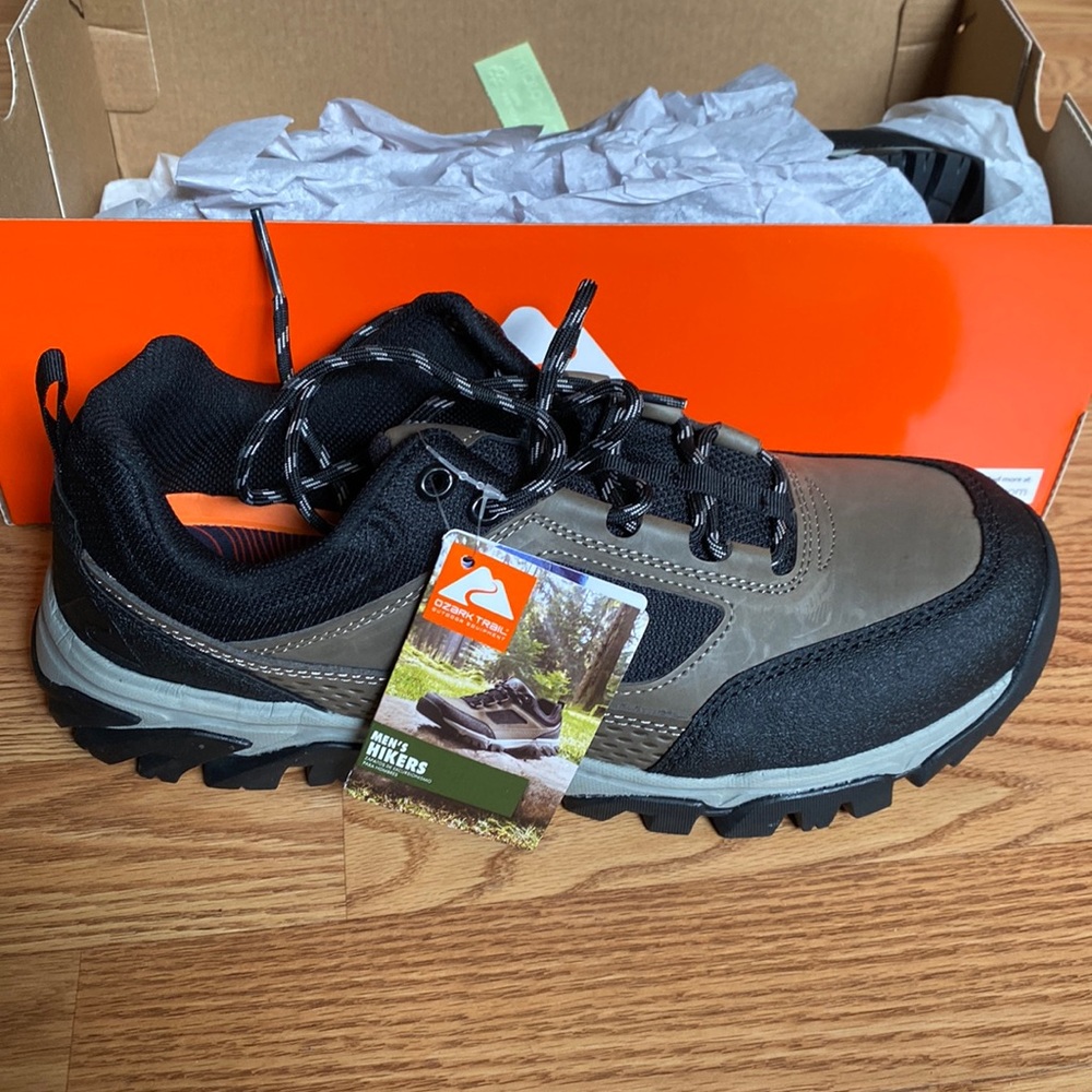 Ozark Trail  Men’s hikers size 11